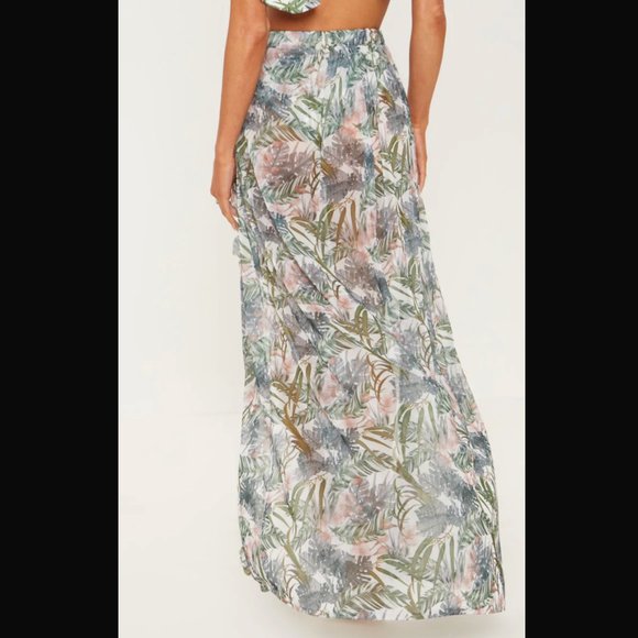 PALE KHAKI LEAFY FRILL 3 PIECE SET - Picture 11 of 11